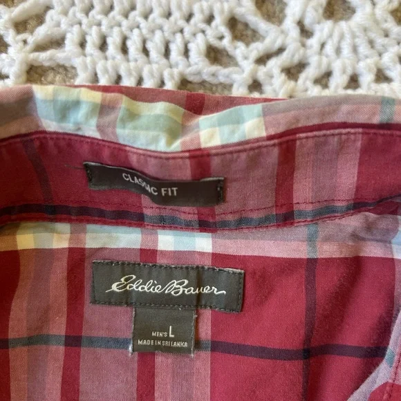 Men’s Eddie Bauer Classic Fit Red Plaid Classic Fit Button Up Shirt Size Large - Picture 6 of 11